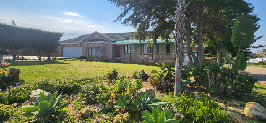 3 Bedroom Property for Sale in Dana Bay Western Cape